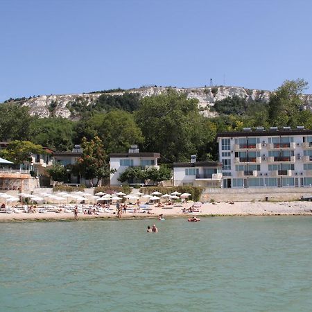 Hotel Oasis - Beach Access Balchik Exterior photo
